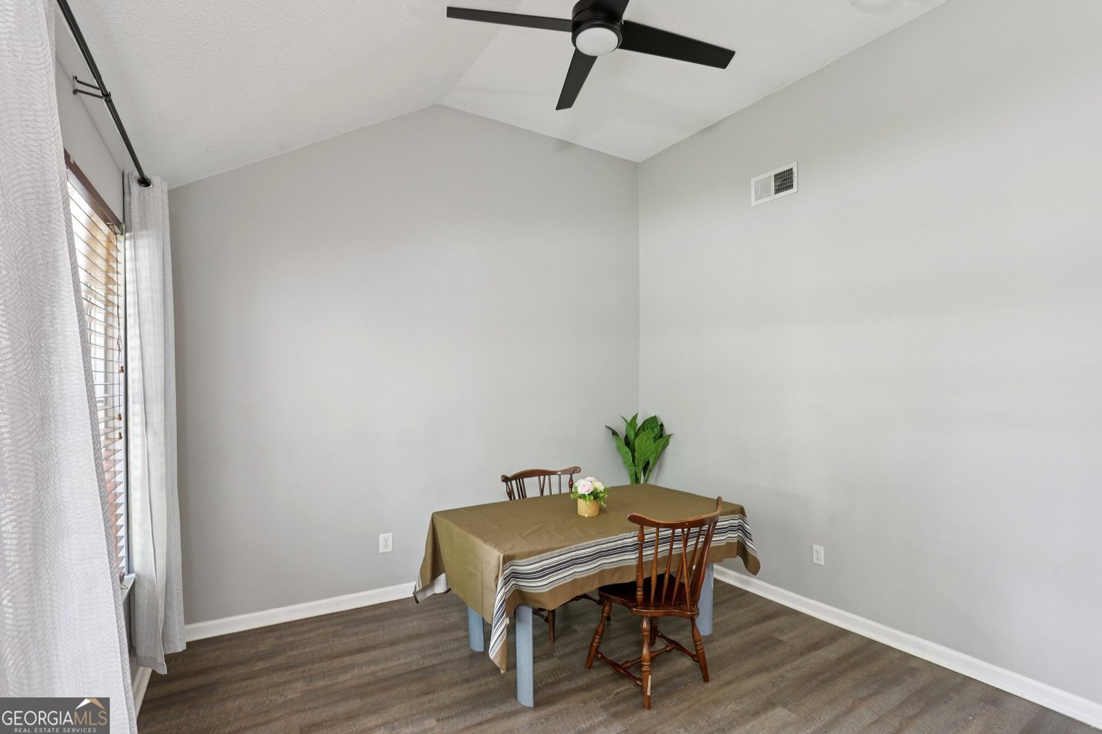 832 Asbury Way Lithonia - 16