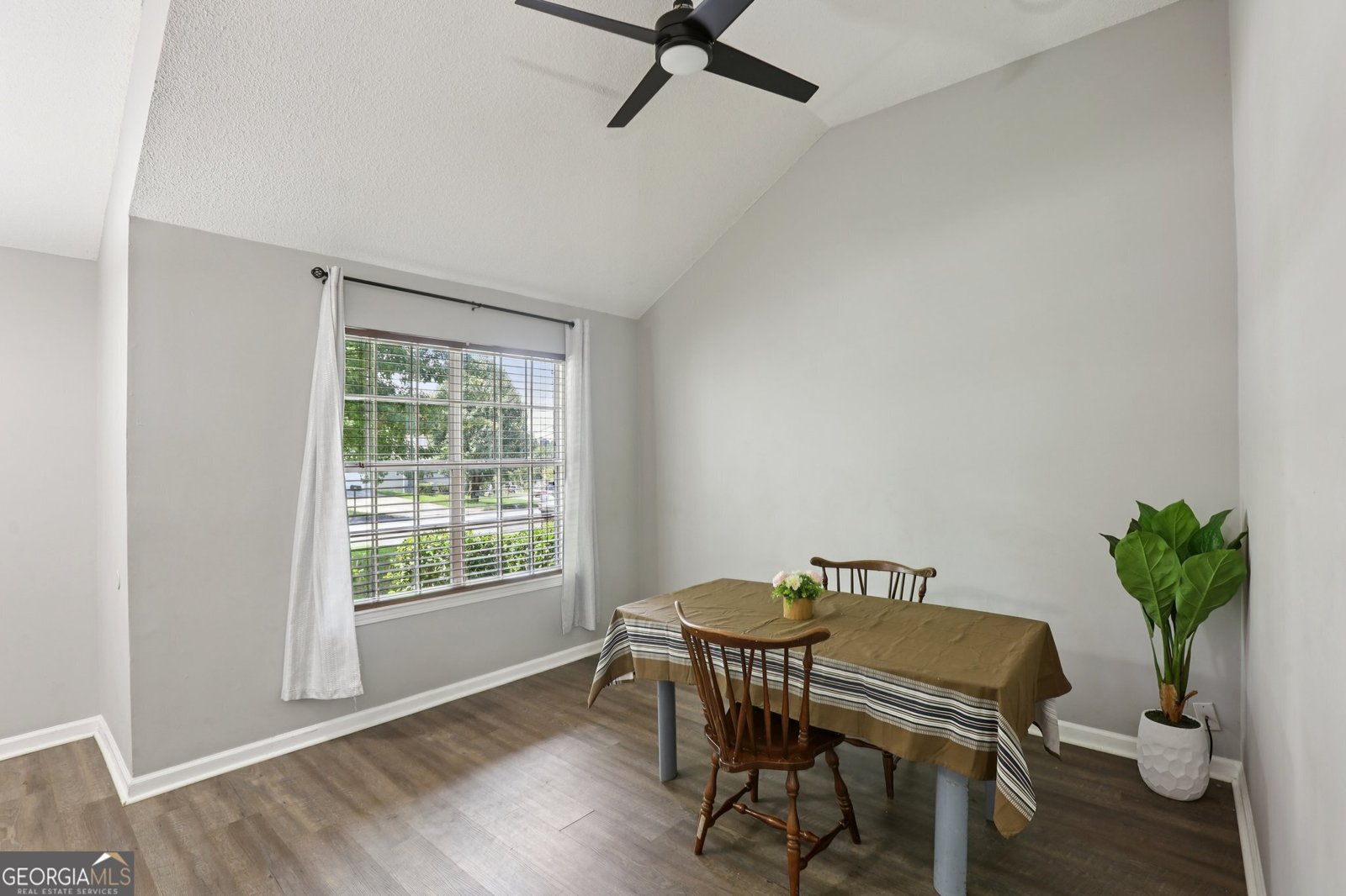832 Asbury Way Lithonia - 17