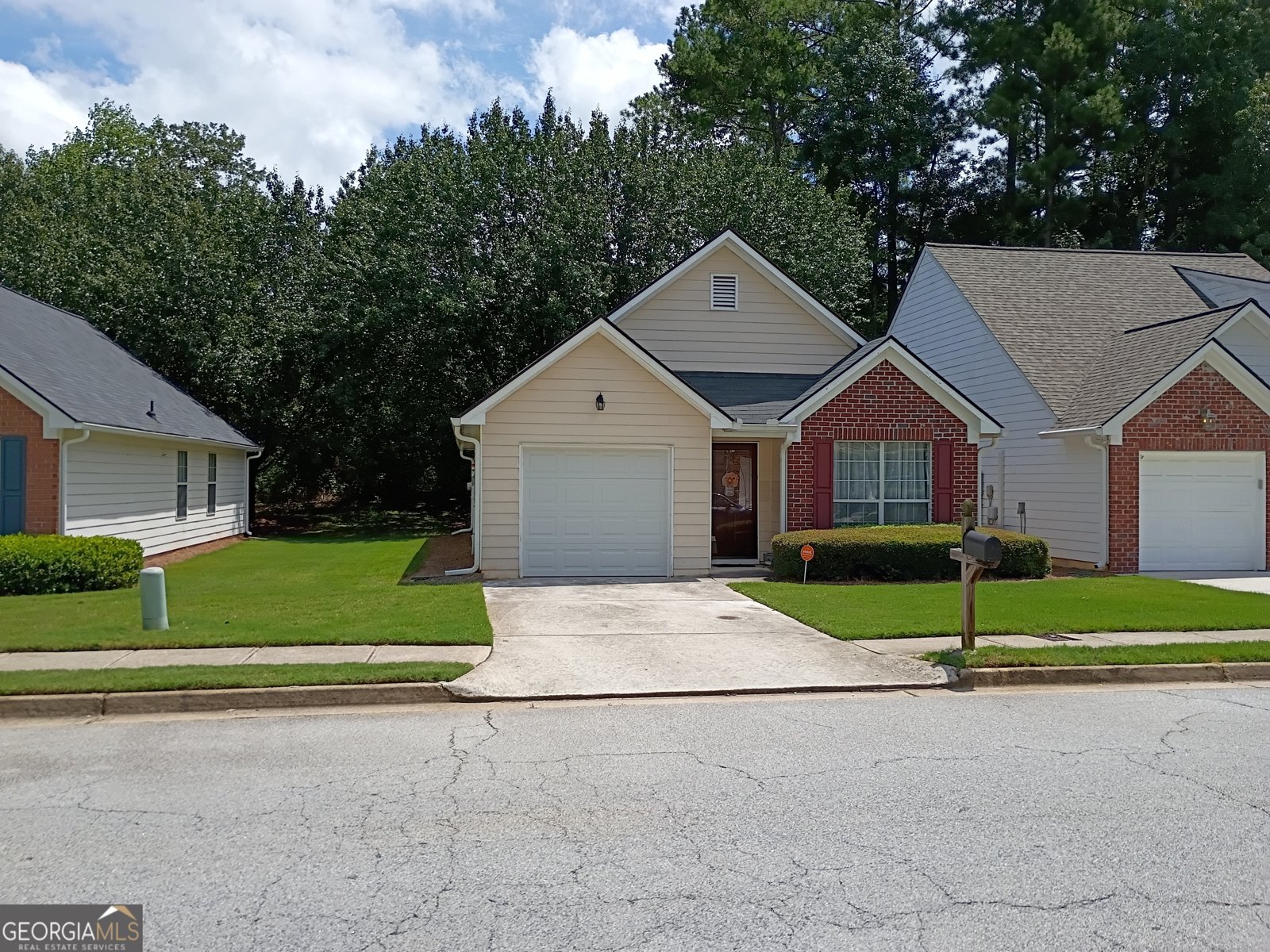 761 Hillandale Lane Lithonia - 1