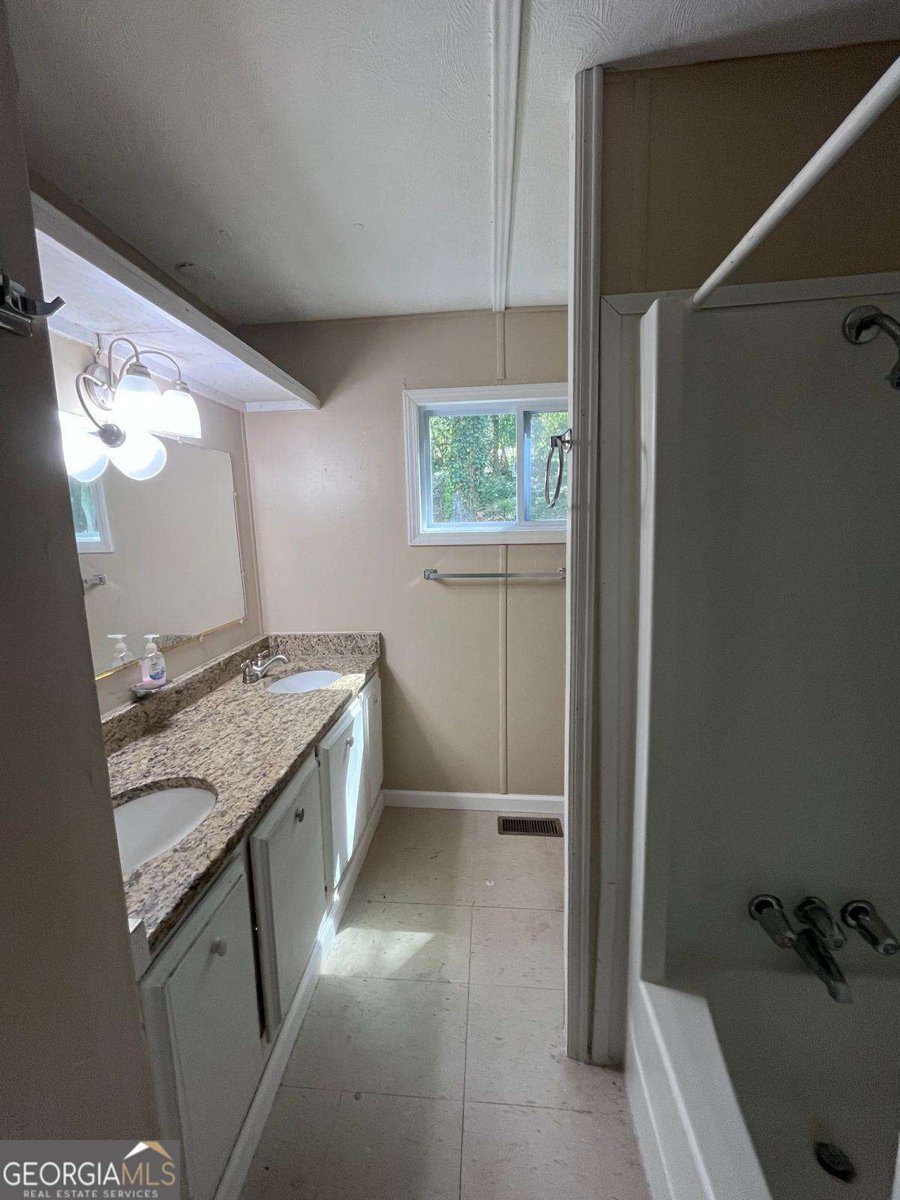 3206 Lakeland Lane Gainesville - 22