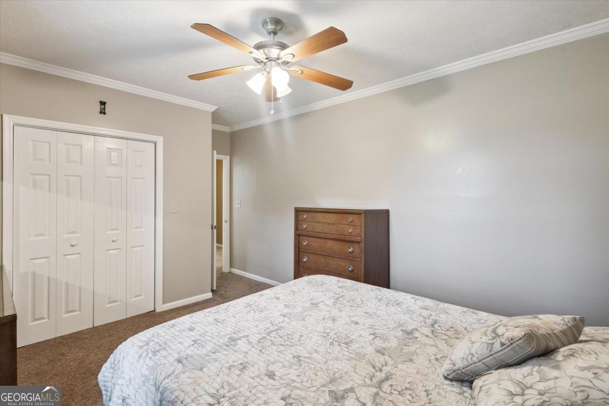 2195 Montgomery Street Kite - 1