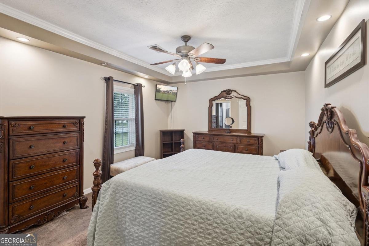 2195 Montgomery Street Kite - 2