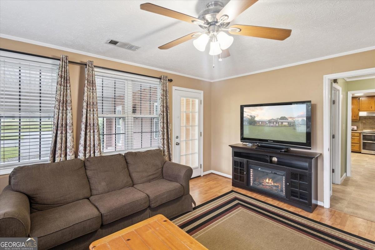 2195 Montgomery Street Kite - 8