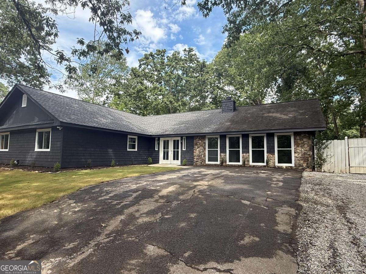 3420 Point View Circle Gainesville - 1