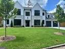 4550 Jolyn Place Sandy Springs - 1