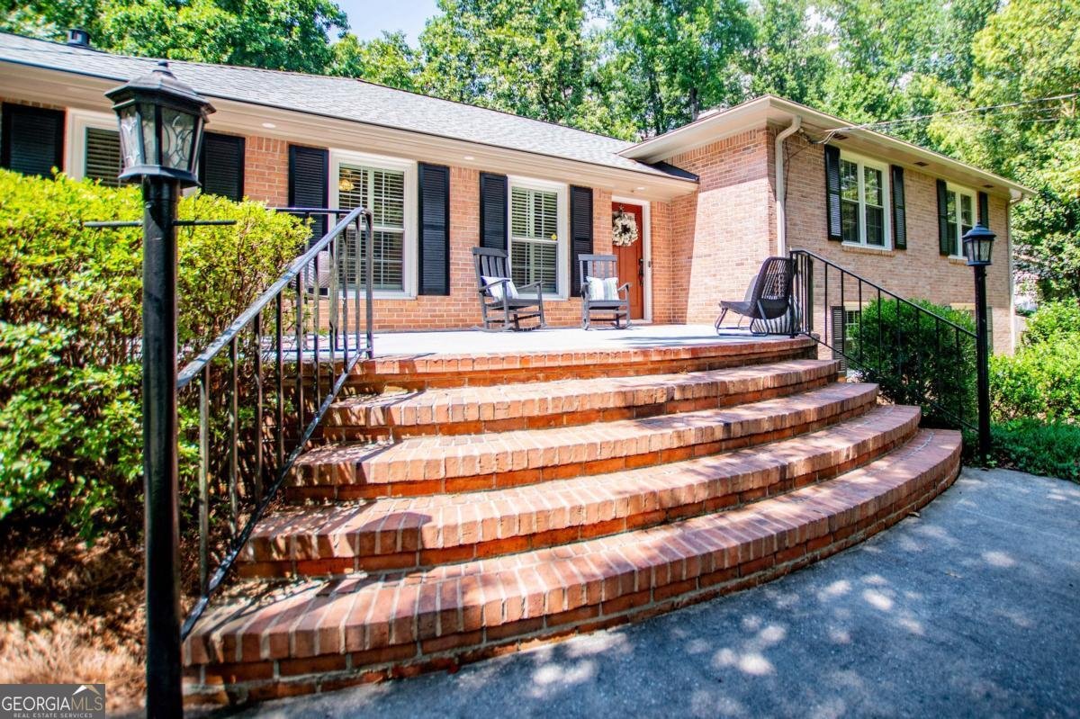 2570 Hawthorne Drive Atlanta - 2