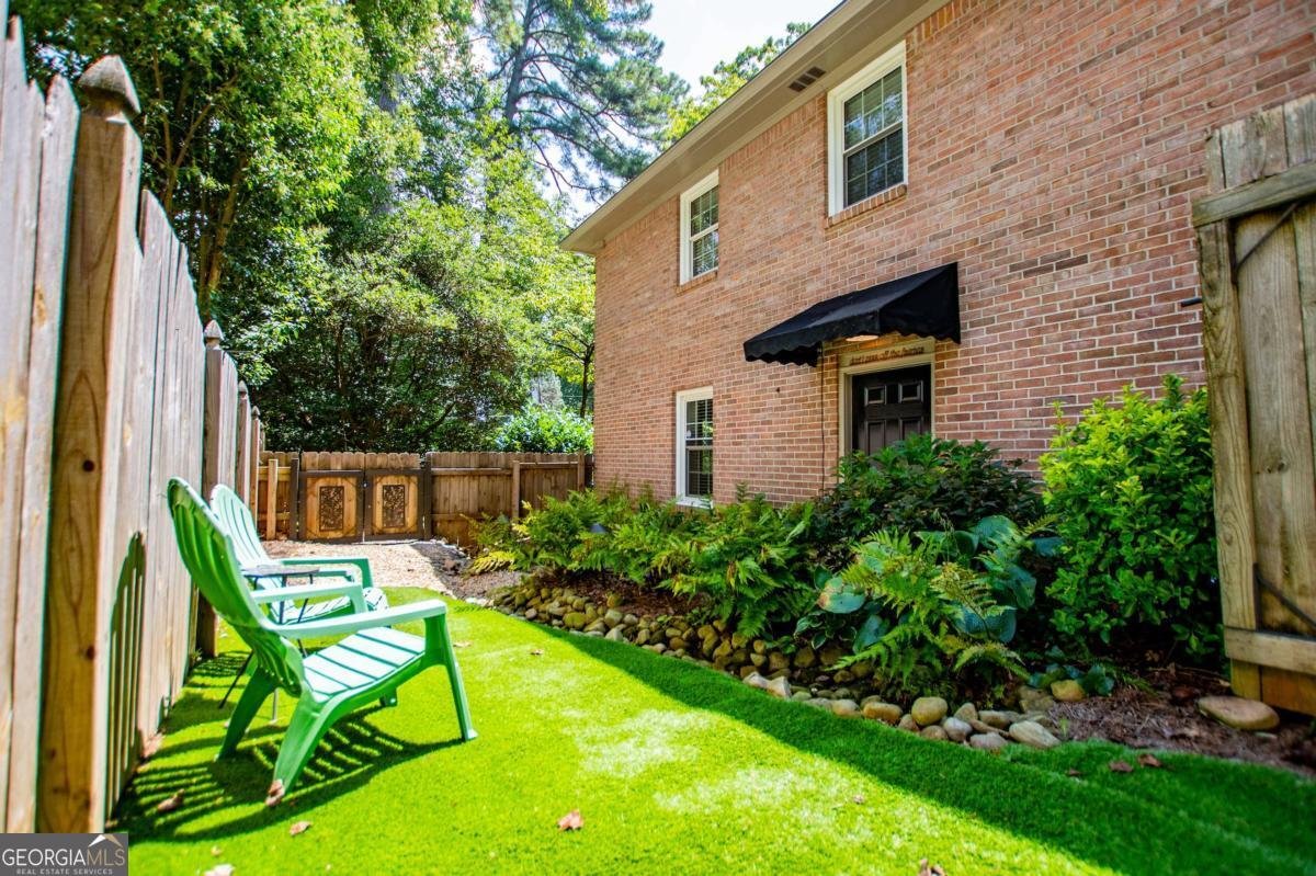 2570 Hawthorne Drive Atlanta - 45