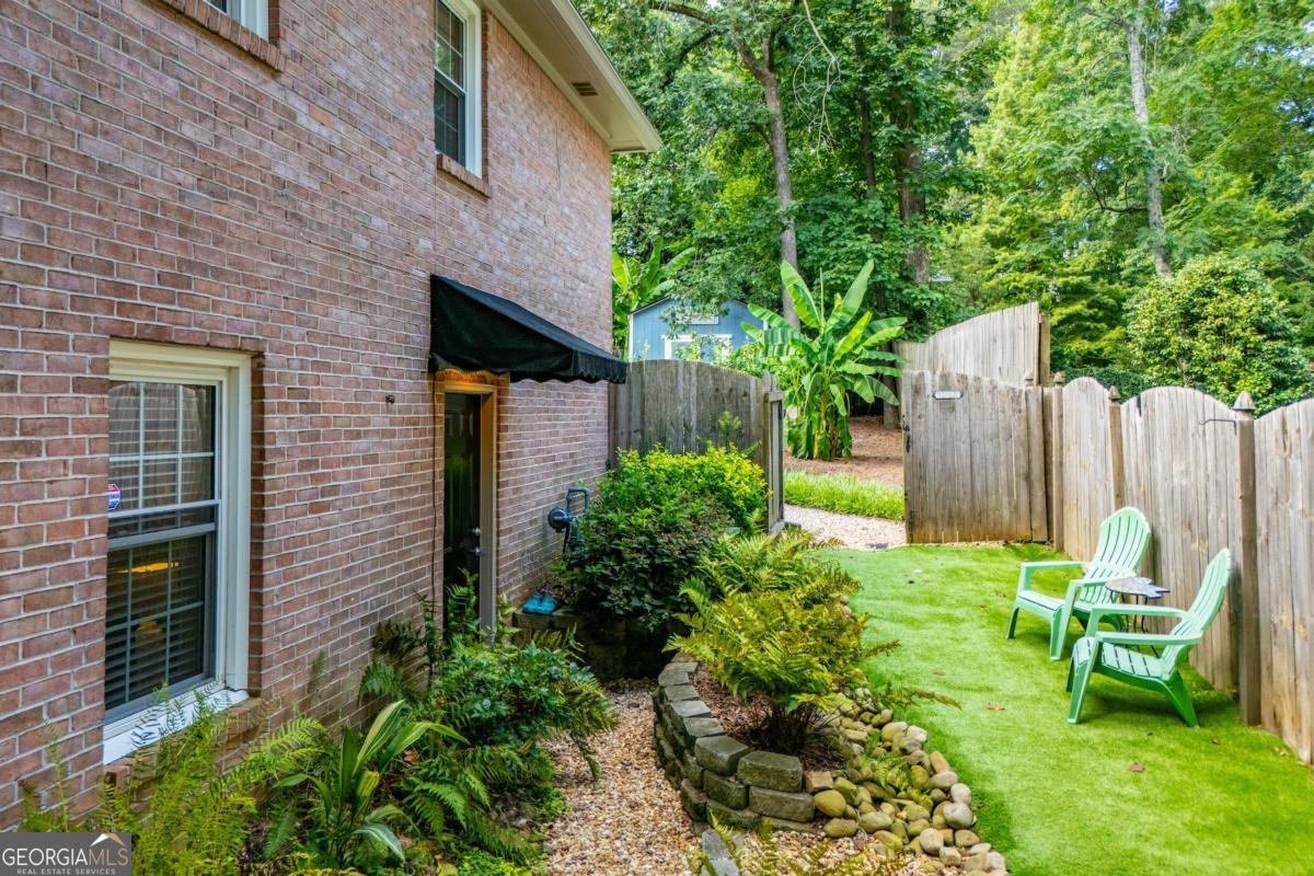 2570 Hawthorne Drive Atlanta - 46