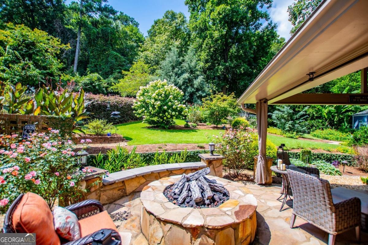 2570 Hawthorne Drive Atlanta - 54