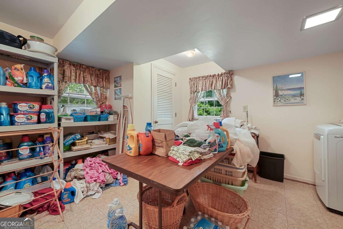 5271 Vernon Lake Drive Atlanta - 29