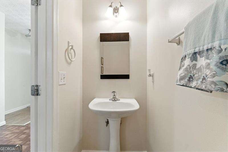 6345 Ellenwood Drive Rex - 8