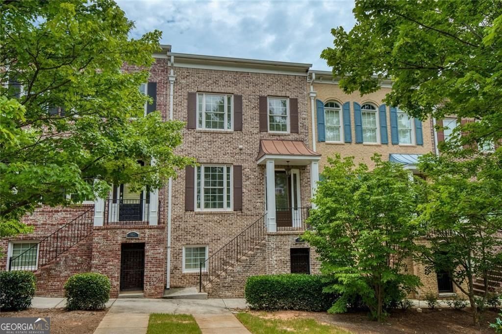 956 Persimmon Point Sandy Springs - 1