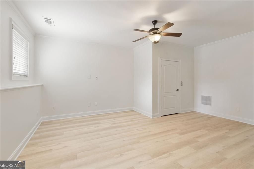 956 Persimmon Point Sandy Springs - 32