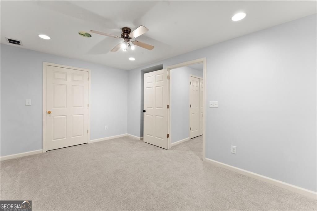 8815 Stone River Drive Gainesville - 38
