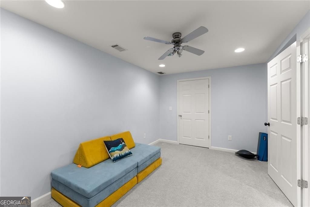 8815 Stone River Drive Gainesville - 39