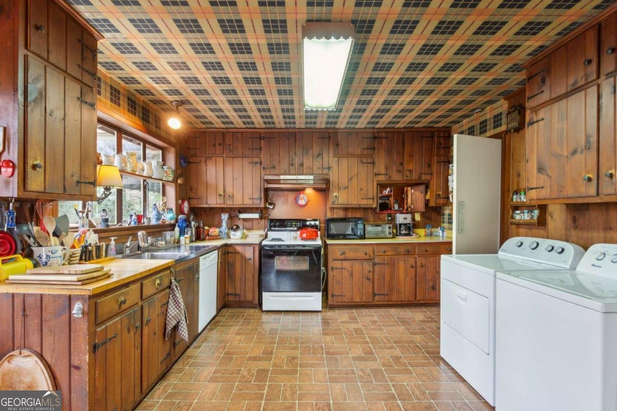 3781 Narmore Drive Atlanta - 20