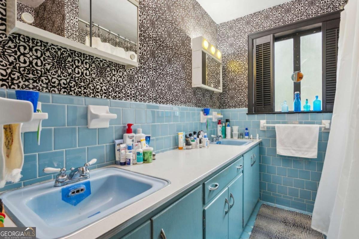 3781 Narmore Drive Atlanta - 28