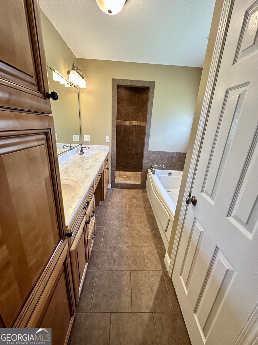 112 Manor Drive Fitzgerald - 16