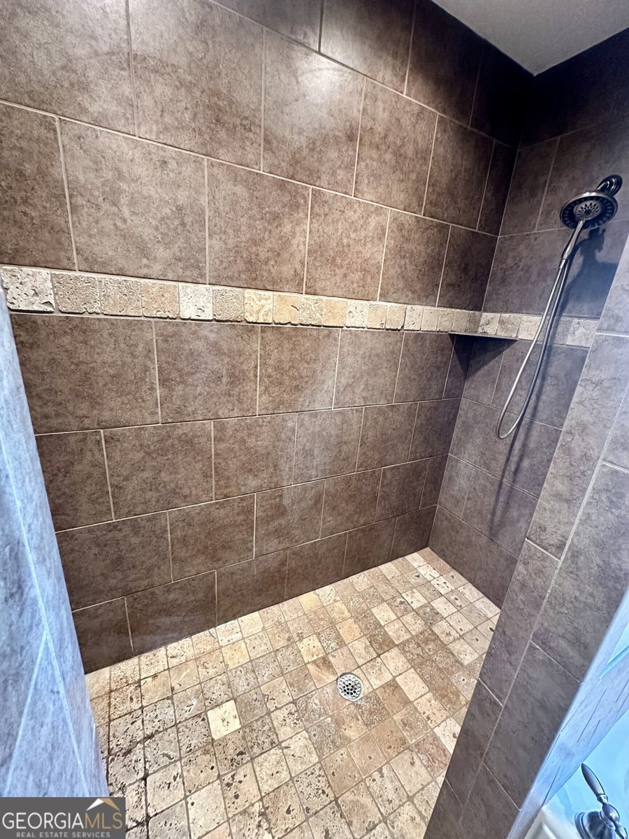 112 Manor Drive Fitzgerald - 18