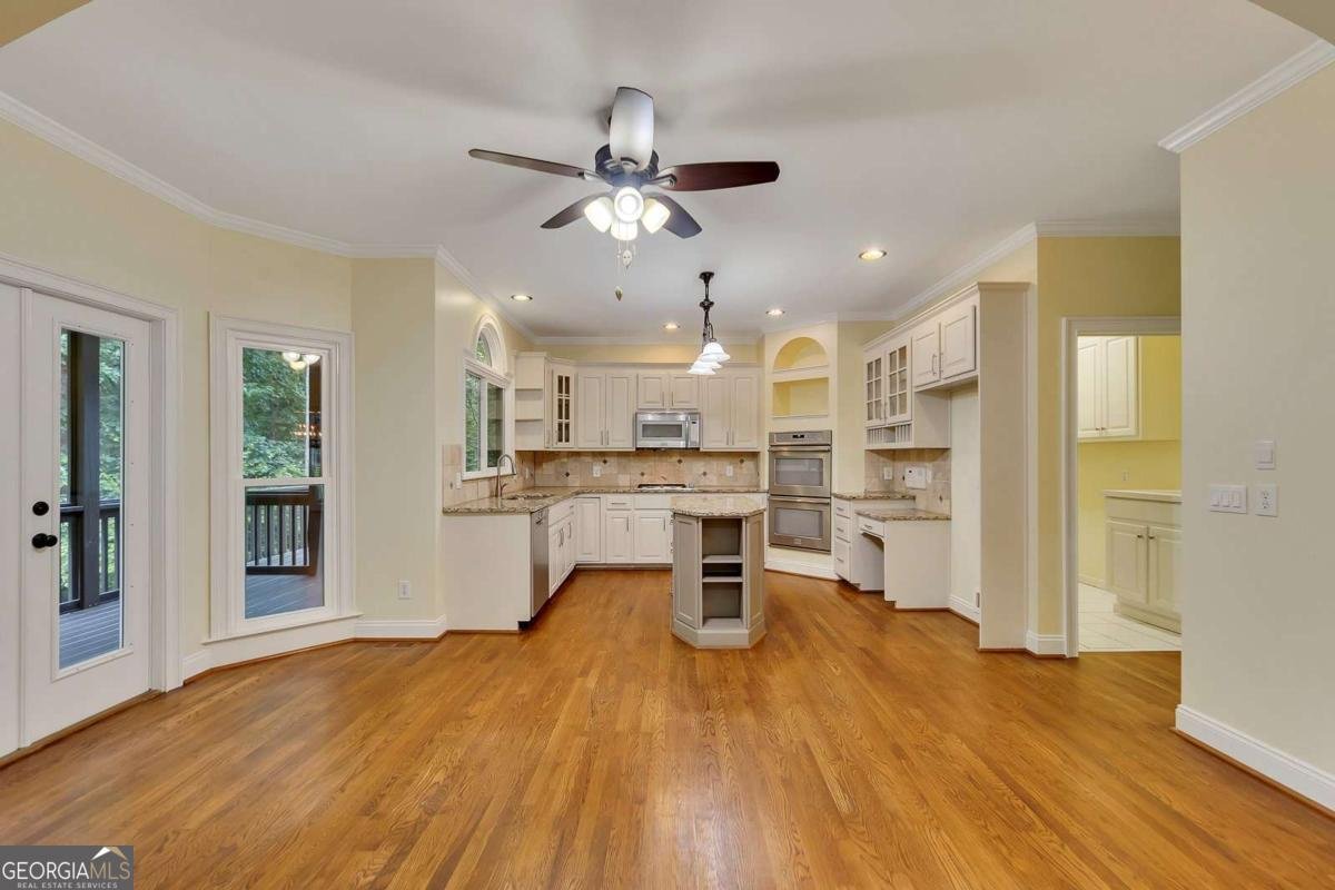 5035 Towne Lake Hills Woodstock - 14