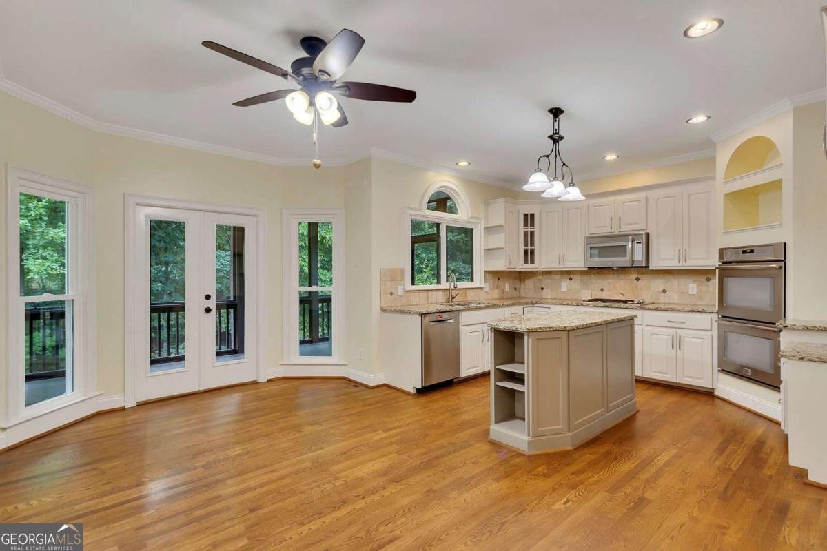5035 Towne Lake Hills Woodstock - 15