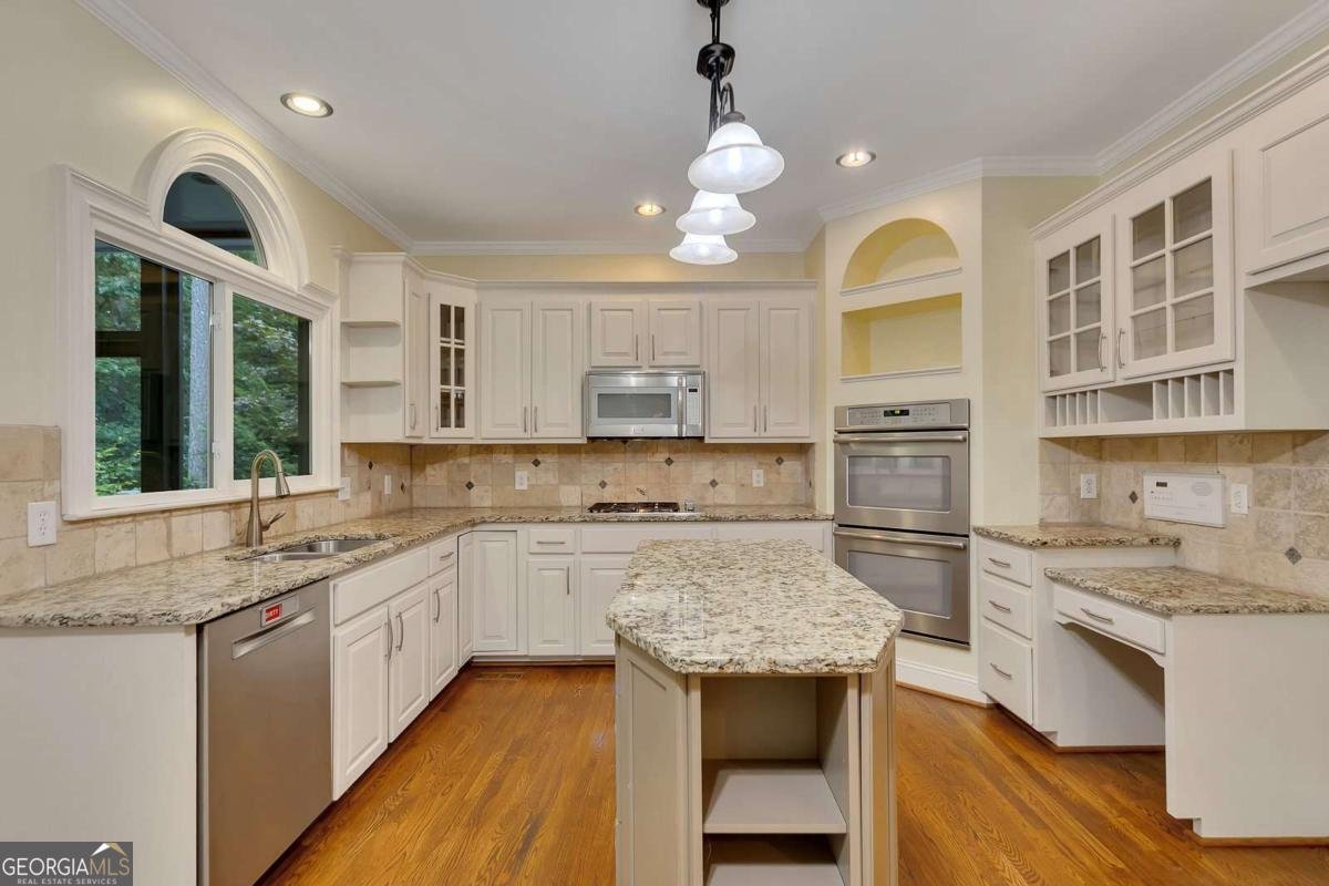 5035 Towne Lake Hills Woodstock - 16