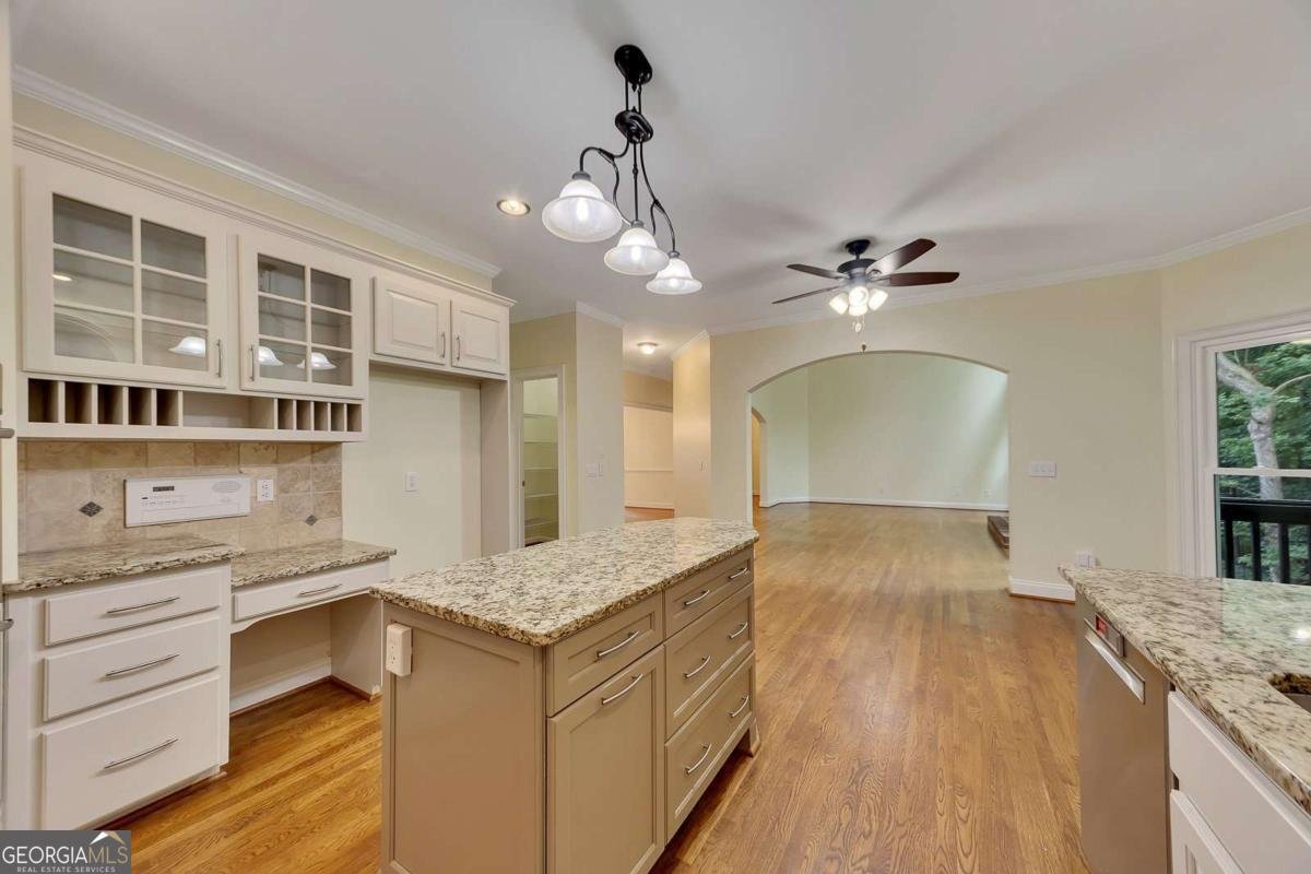 5035 Towne Lake Hills Woodstock - 18