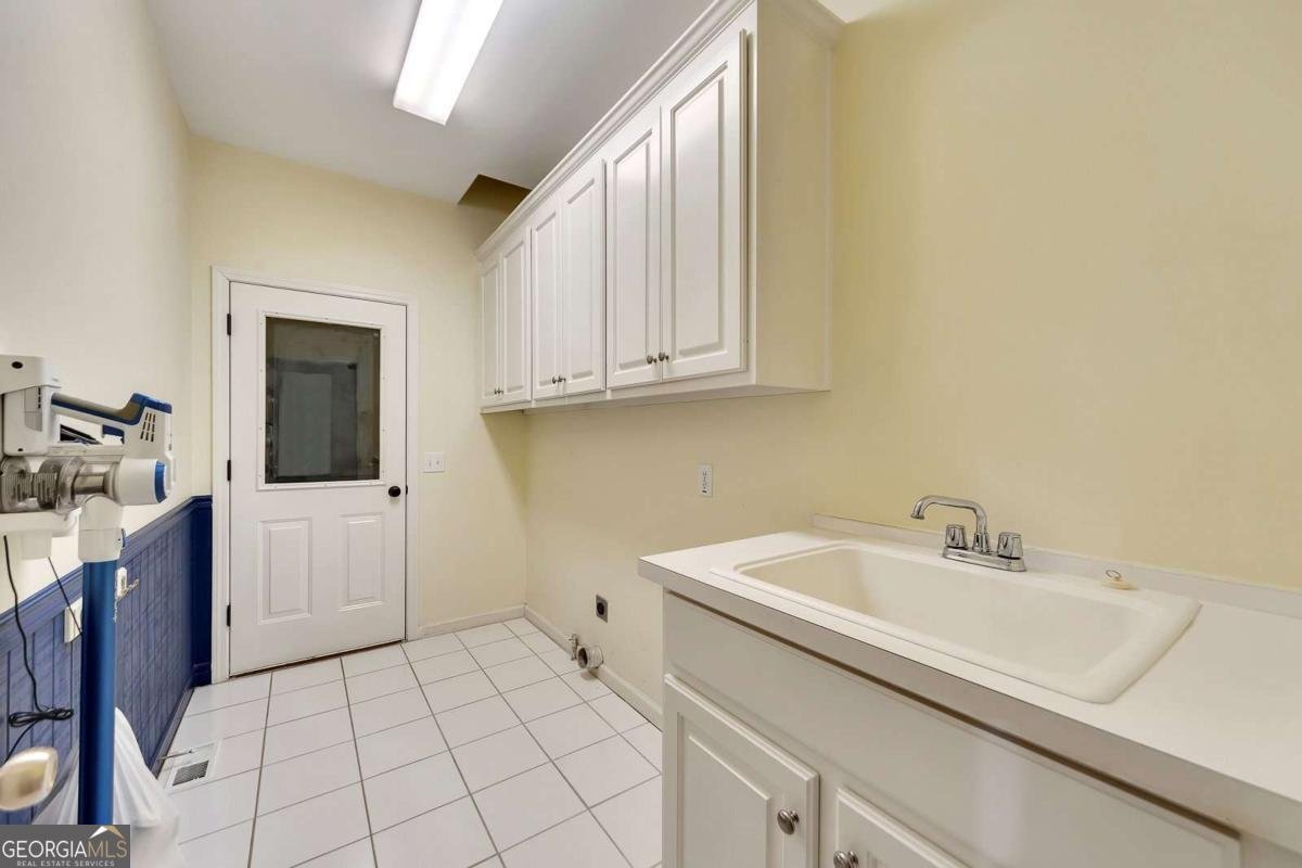 5035 Towne Lake Hills Woodstock - 19