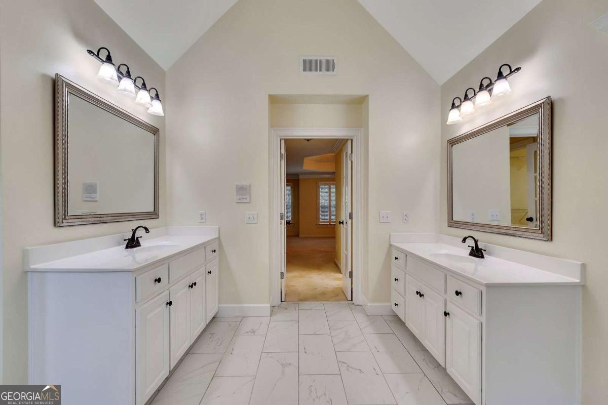 5035 Towne Lake Hills Woodstock - 30