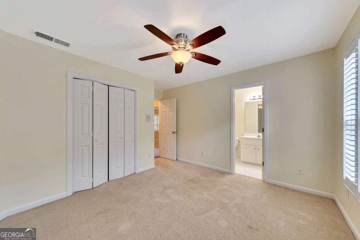 5035 Towne Lake Hills Woodstock - 32