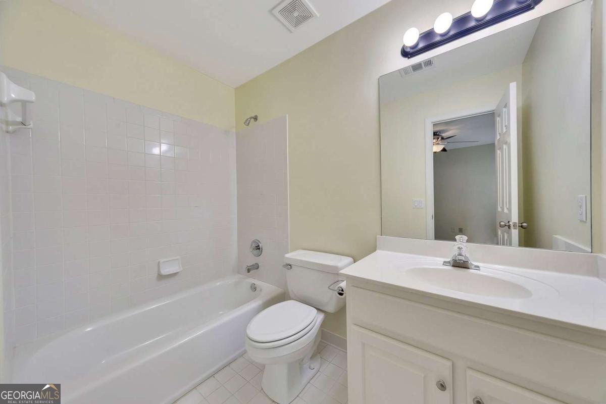 5035 Towne Lake Hills Woodstock - 33