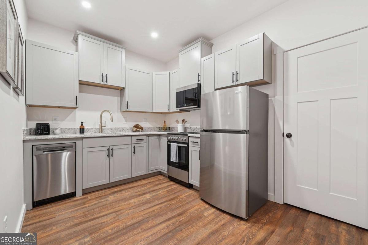 3332 Holly Glen Drive Dacula - 36