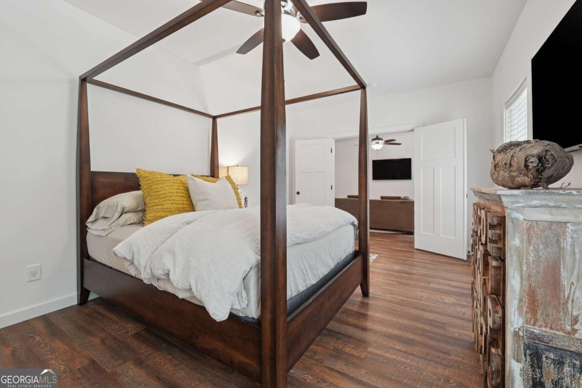 3332 Holly Glen Drive Dacula - 40