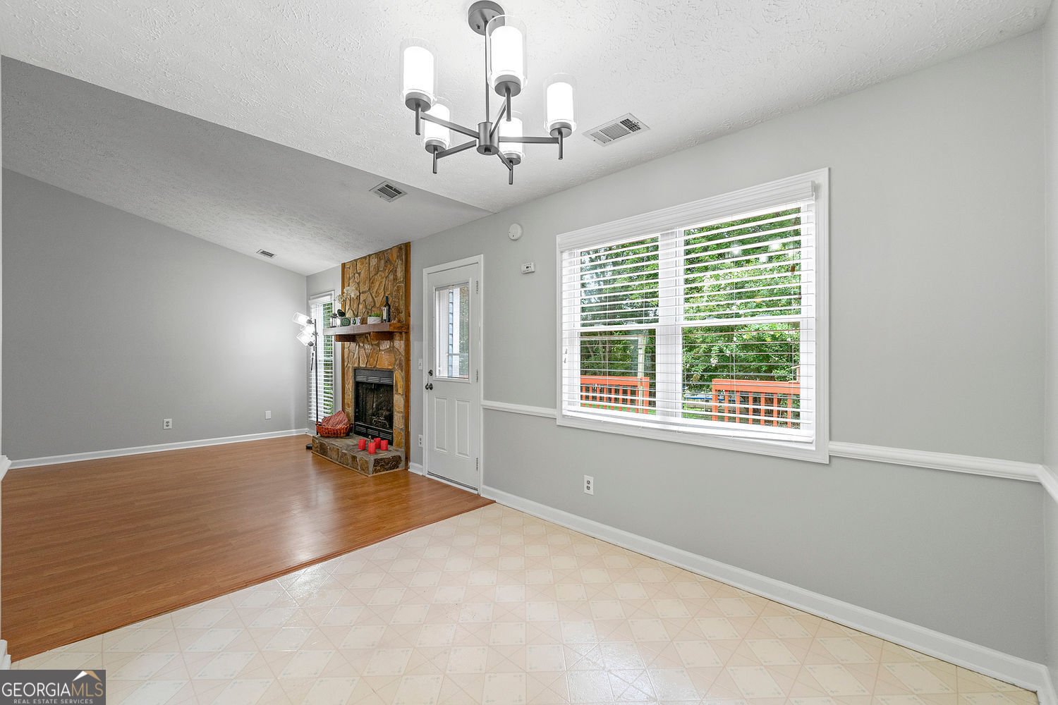 926 River Rock Drive Woodstock - 7