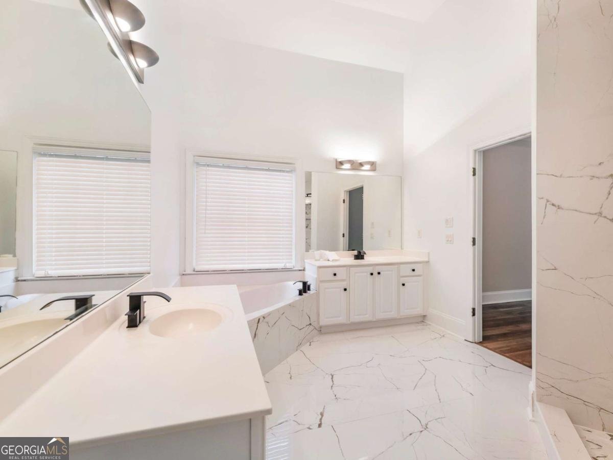 11405 Donington Drive Johns Creek - 30