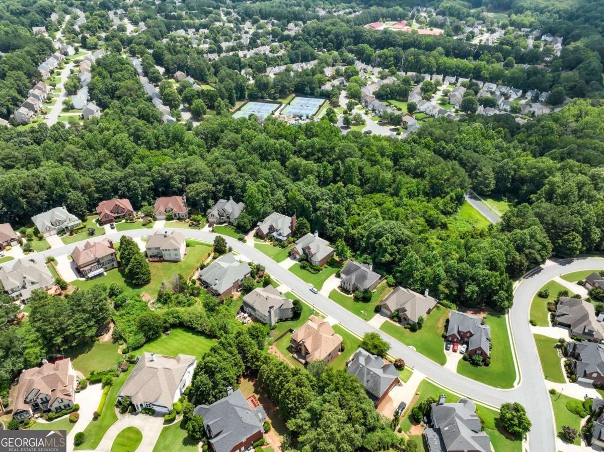 11405 Donington Drive Johns Creek - 77