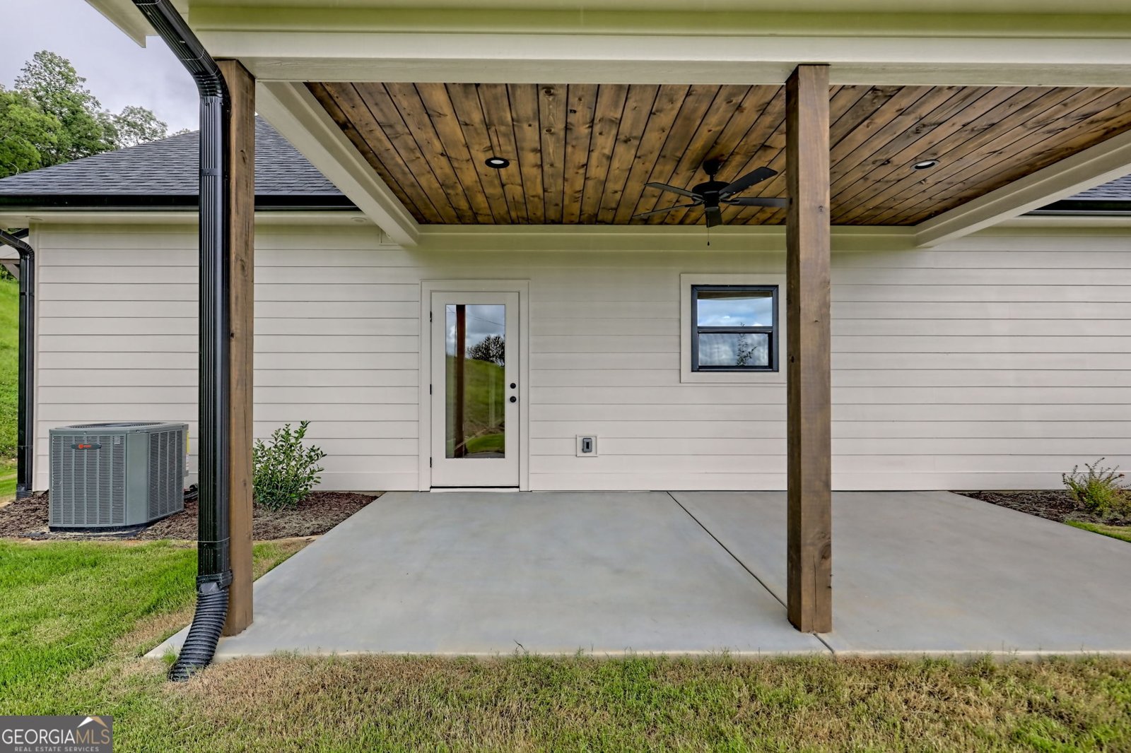 83 McTyeire Drive Young Harris - 24