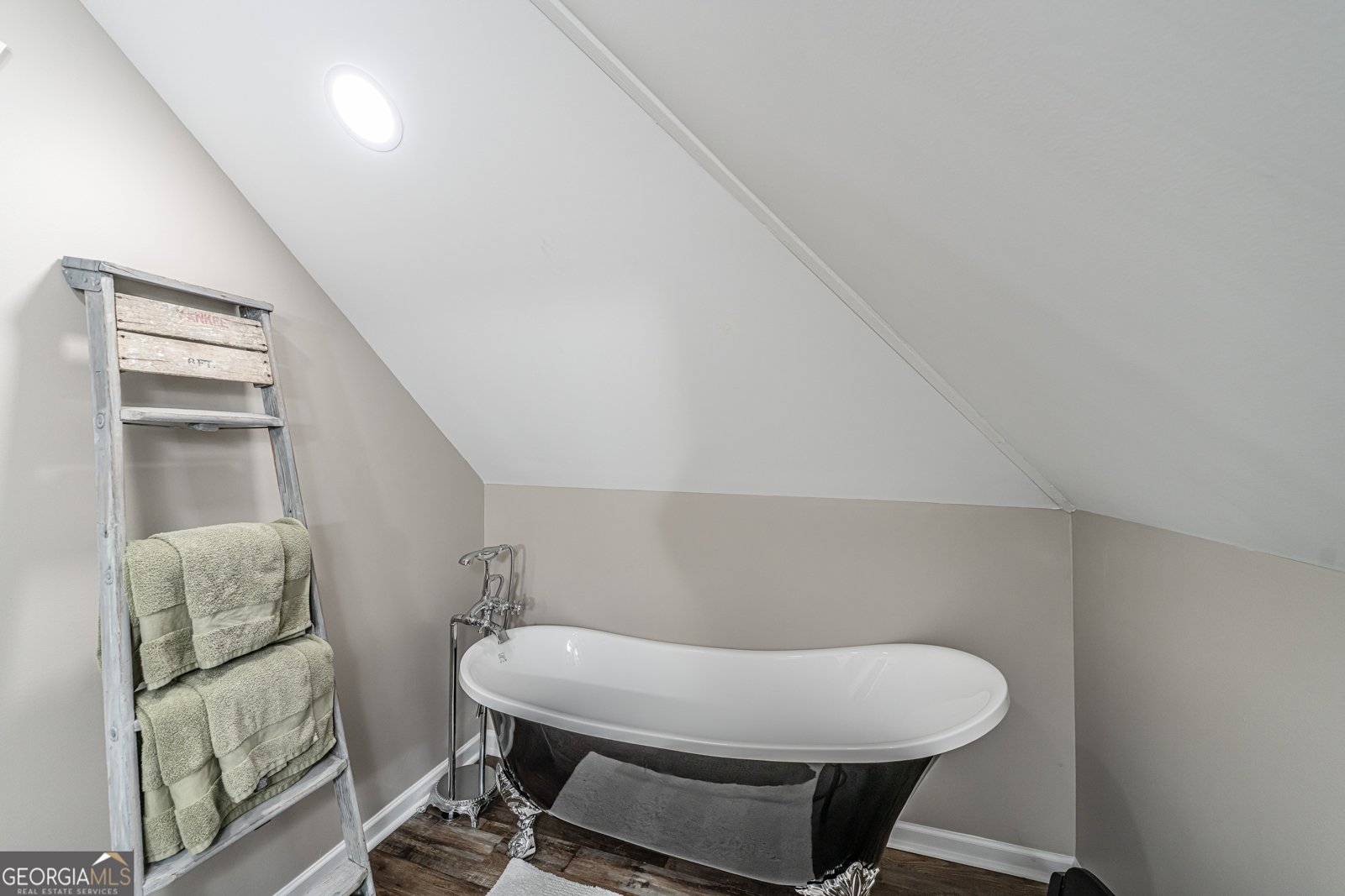 1590 County Road 136 Cedar Bluff - 34