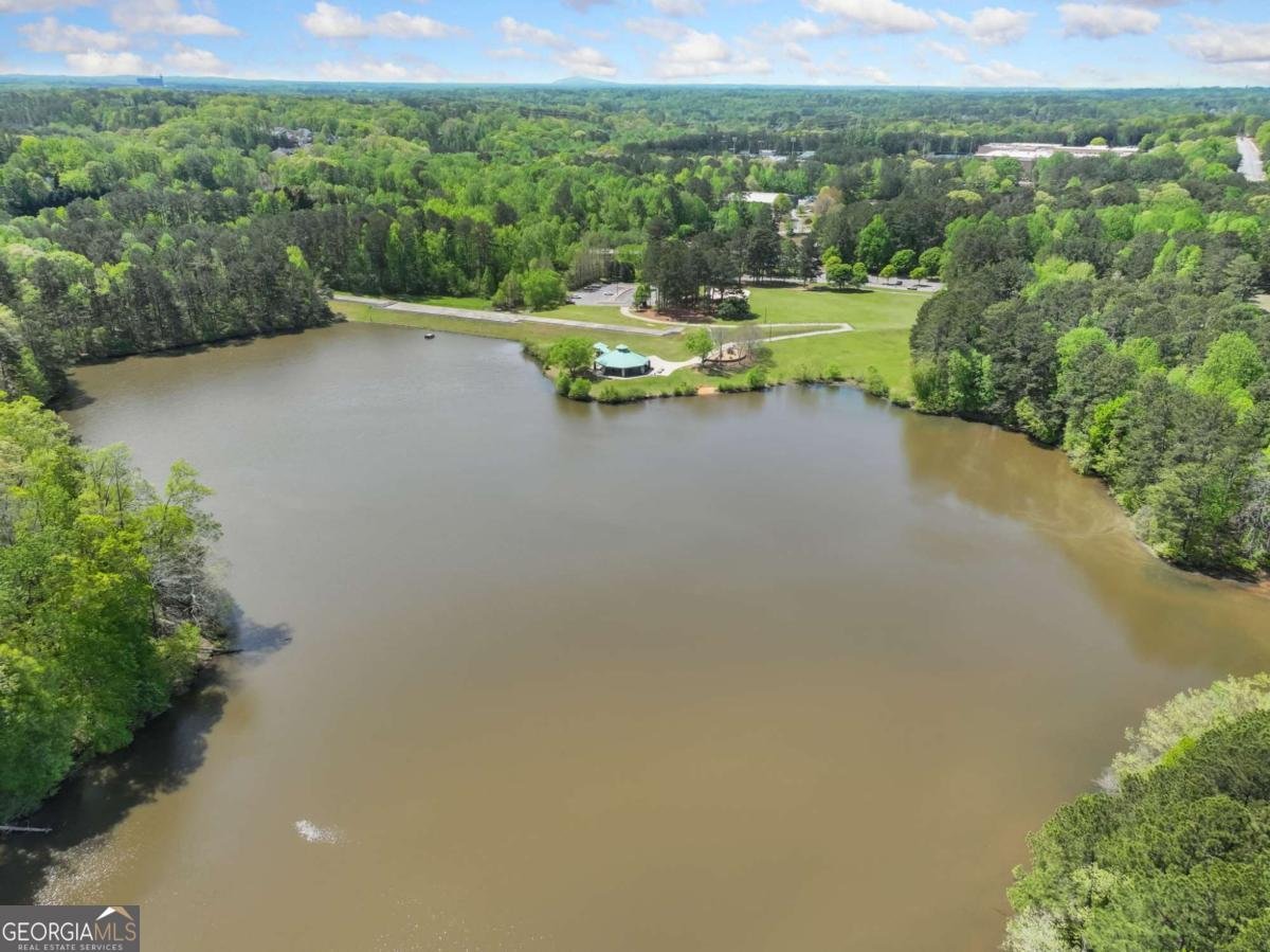 535 Woodbrook Way Lawrenceville - 33