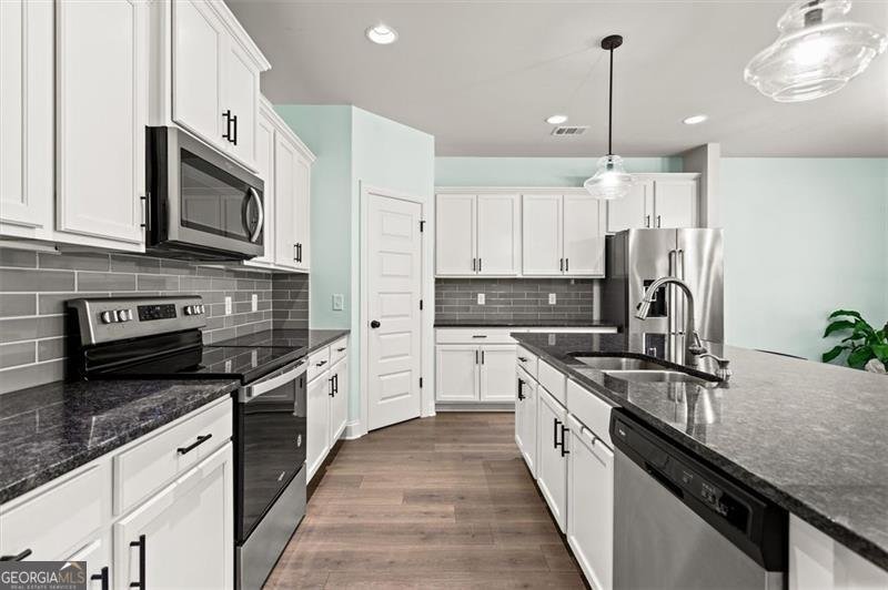 1224 ROYAL Lane Loganville - 17