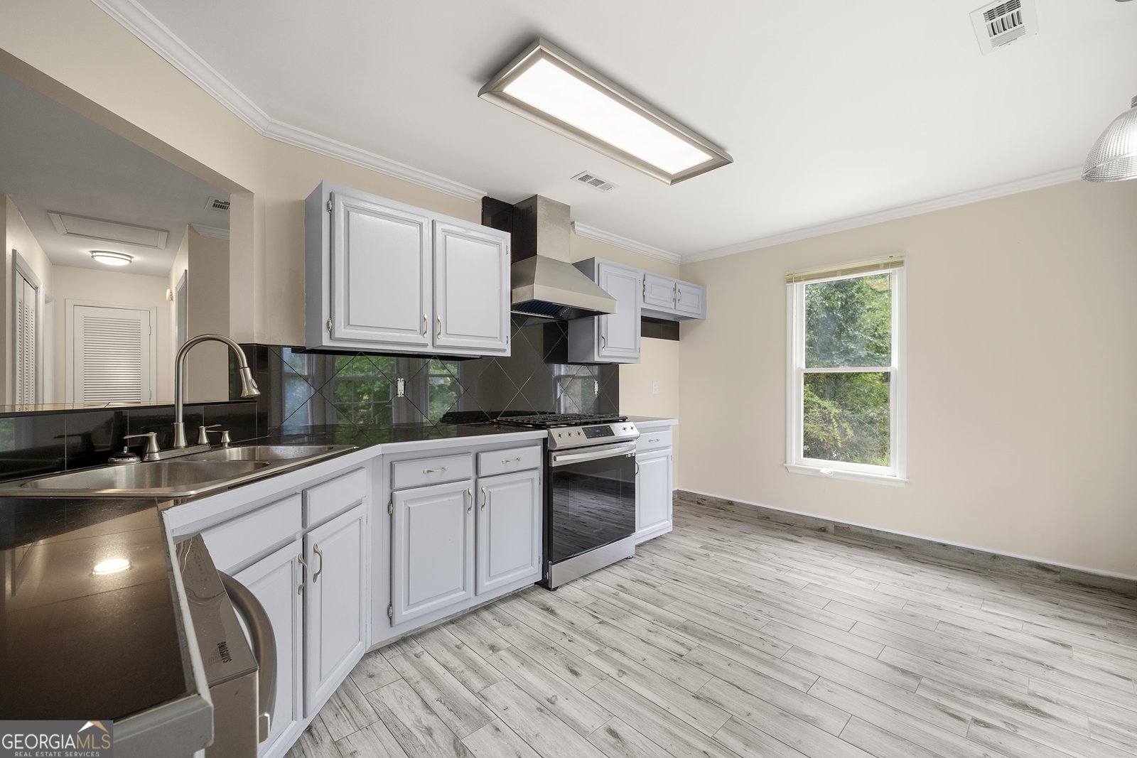 8119 Woodlake Drive Riverdale - 8