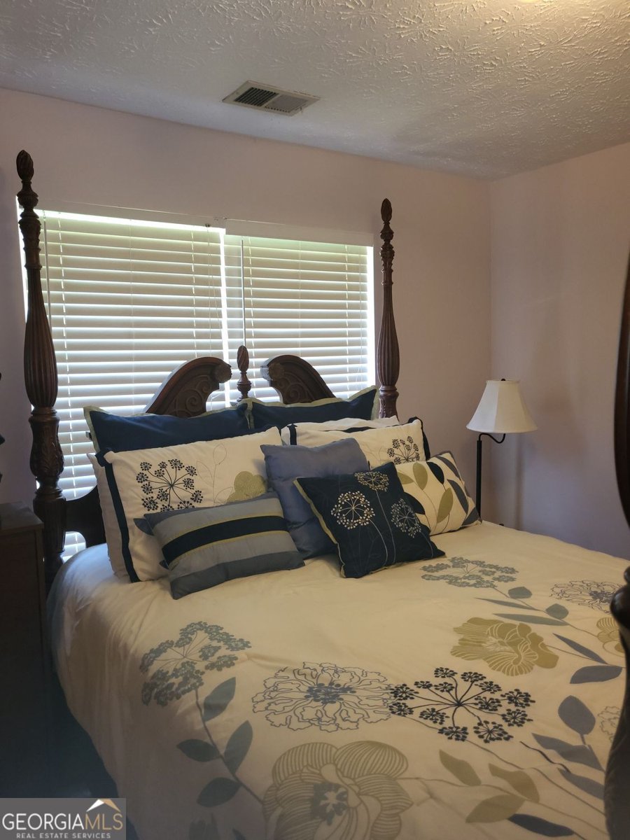 55 Syracuse Lane Covington - 3