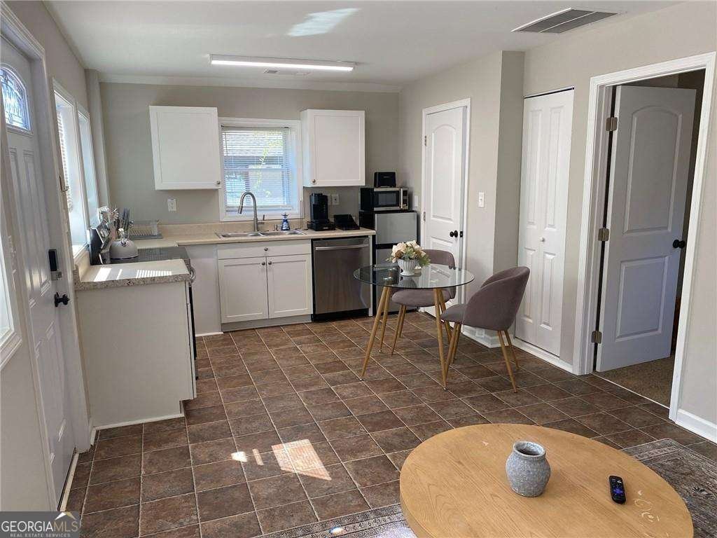 1677 Gordon Street Atlanta - 6
