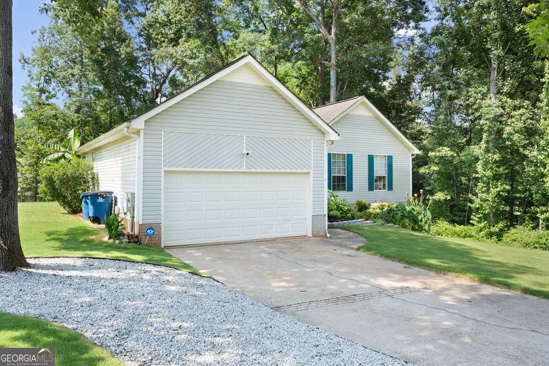 395 Timber Top Drive Stockbridge - 2