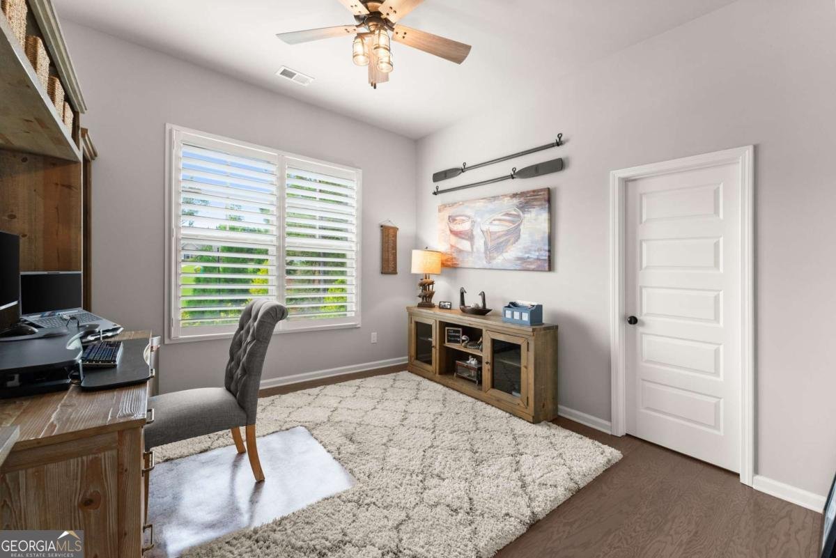 5416 Fishermans Cove Gainesville - 22