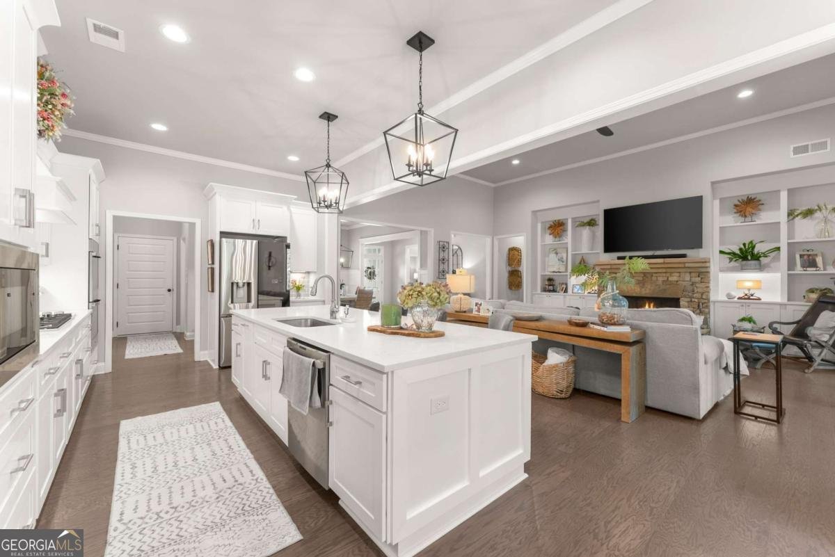 5416 Fishermans Cove Gainesville - 28