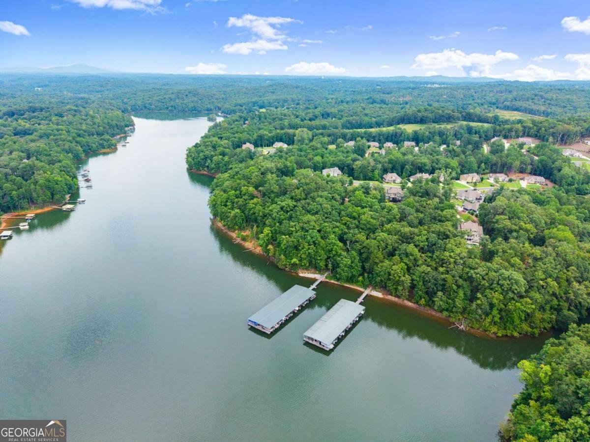 5416 Fishermans Cove Gainesville - 38