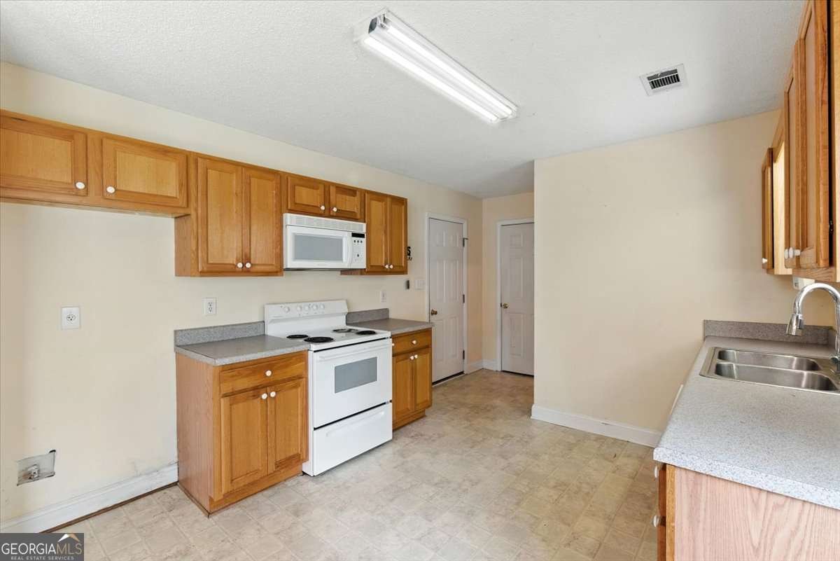 9 Redfern Trail Rome - 15