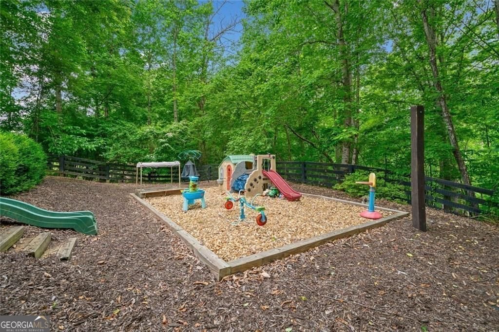 300 Hemlock Cove Ball Ground - 11