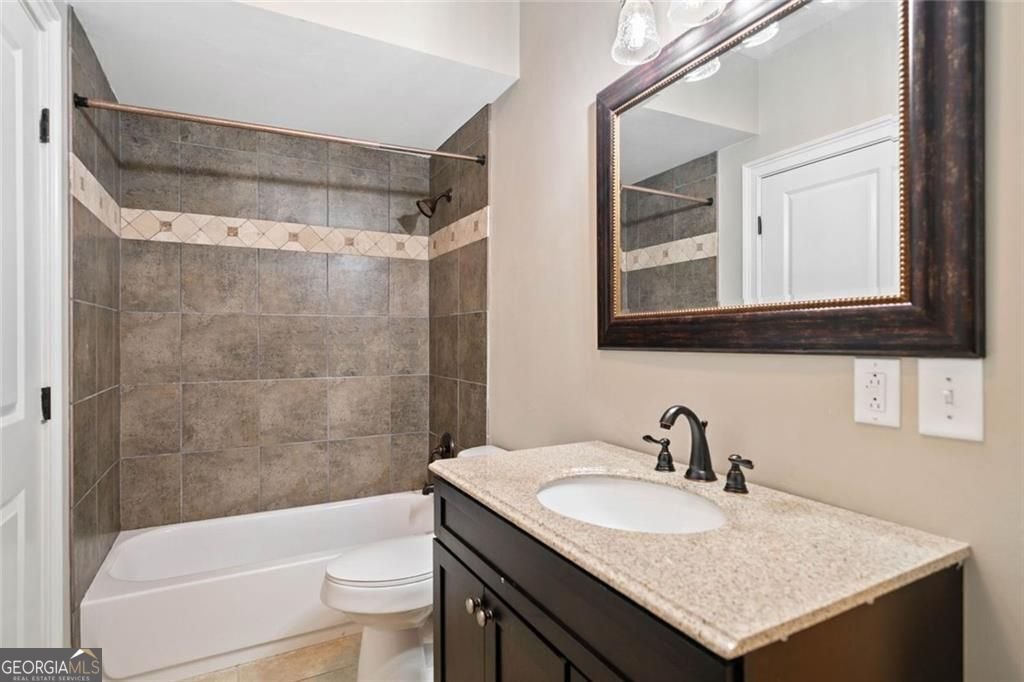 300 Hemlock Cove Ball Ground - 2